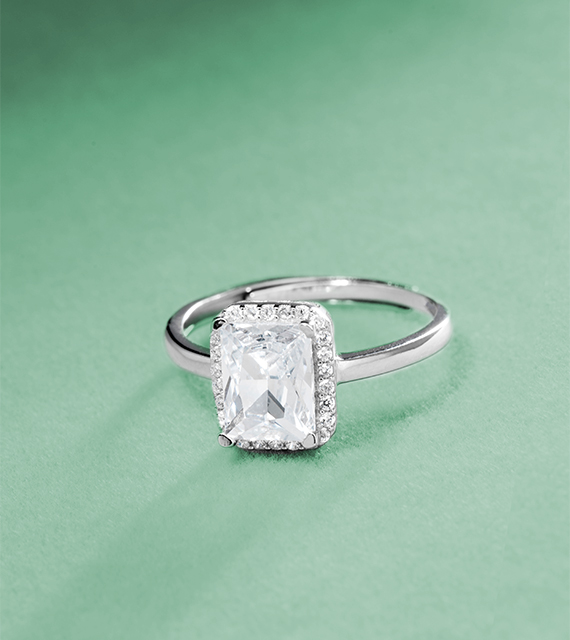 enggement ring